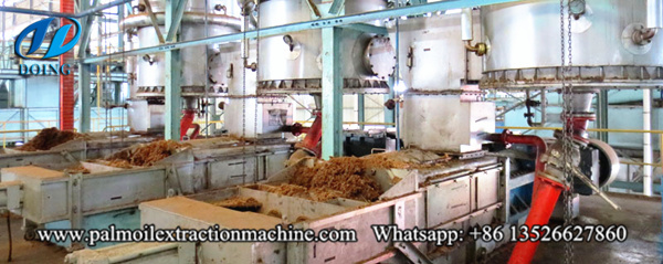 Palm oil press section in palm oil processing plant.jpg